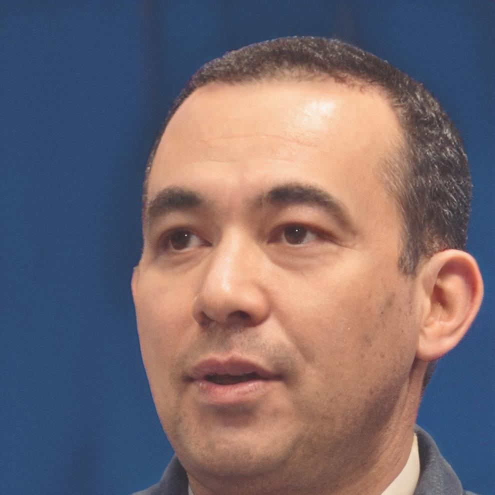 Portrait of Leandro Quintrell, client from Baku